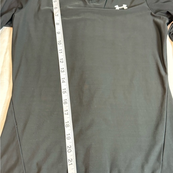 Under Armour Black V-Neck Performance Shirt size L - Picture 7 of 8